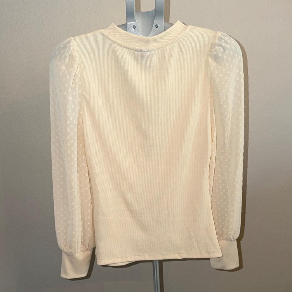 Who What Wear Cream Blouse with Textured Sleeves - Picture 5 of 5